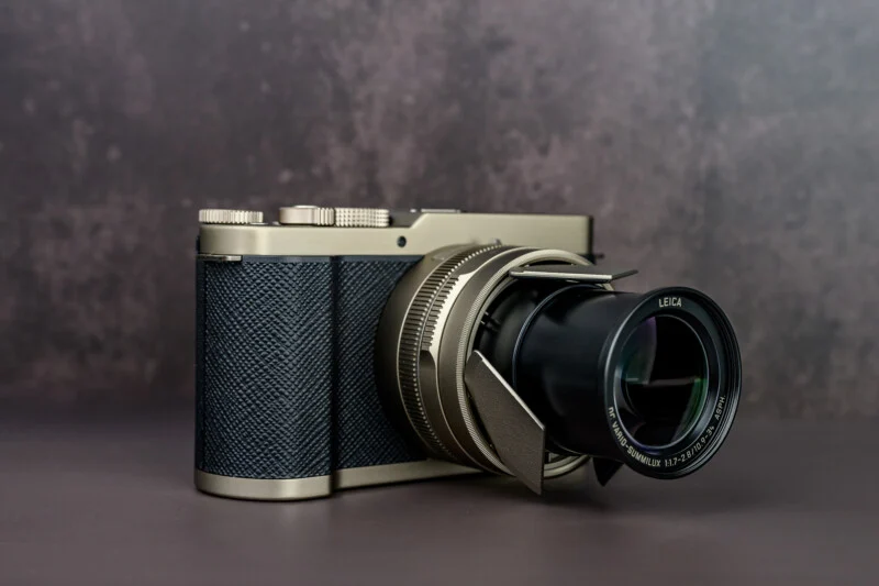 بررسی Panasonic Lumix L10؛ کامپکت شیک با سنسور قدرتمند و لنز زوم لایکا