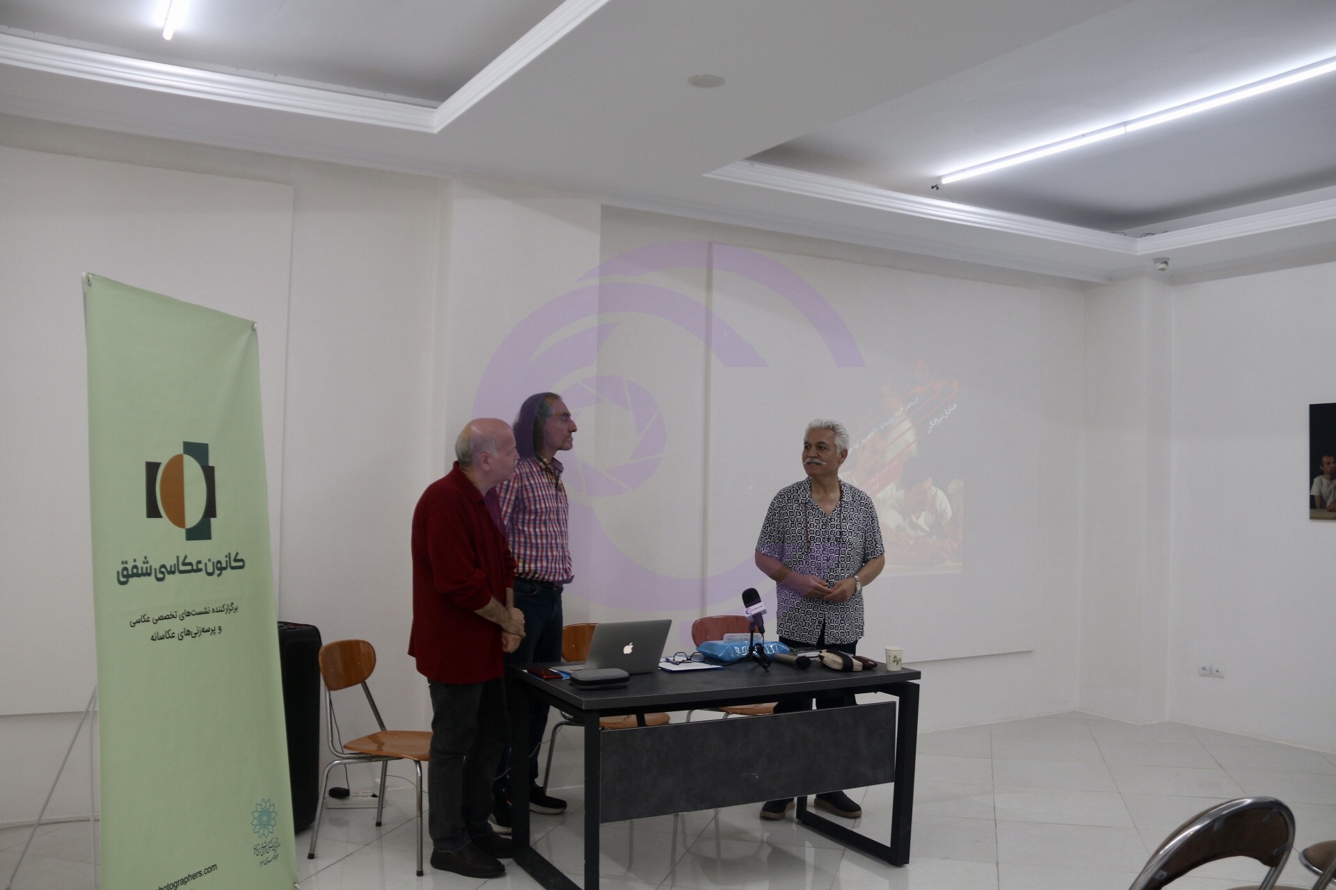 «وسوسه» صادق تیرافکن در کانون عکاسی شفق نقد و بررسی شد