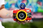 لوموگرافی Fisheye No. 2 Graffiti: دروازه‌ای اقتصادی و رنگارنگ به دنیای عکاسی فیش‌آی آنالوگ