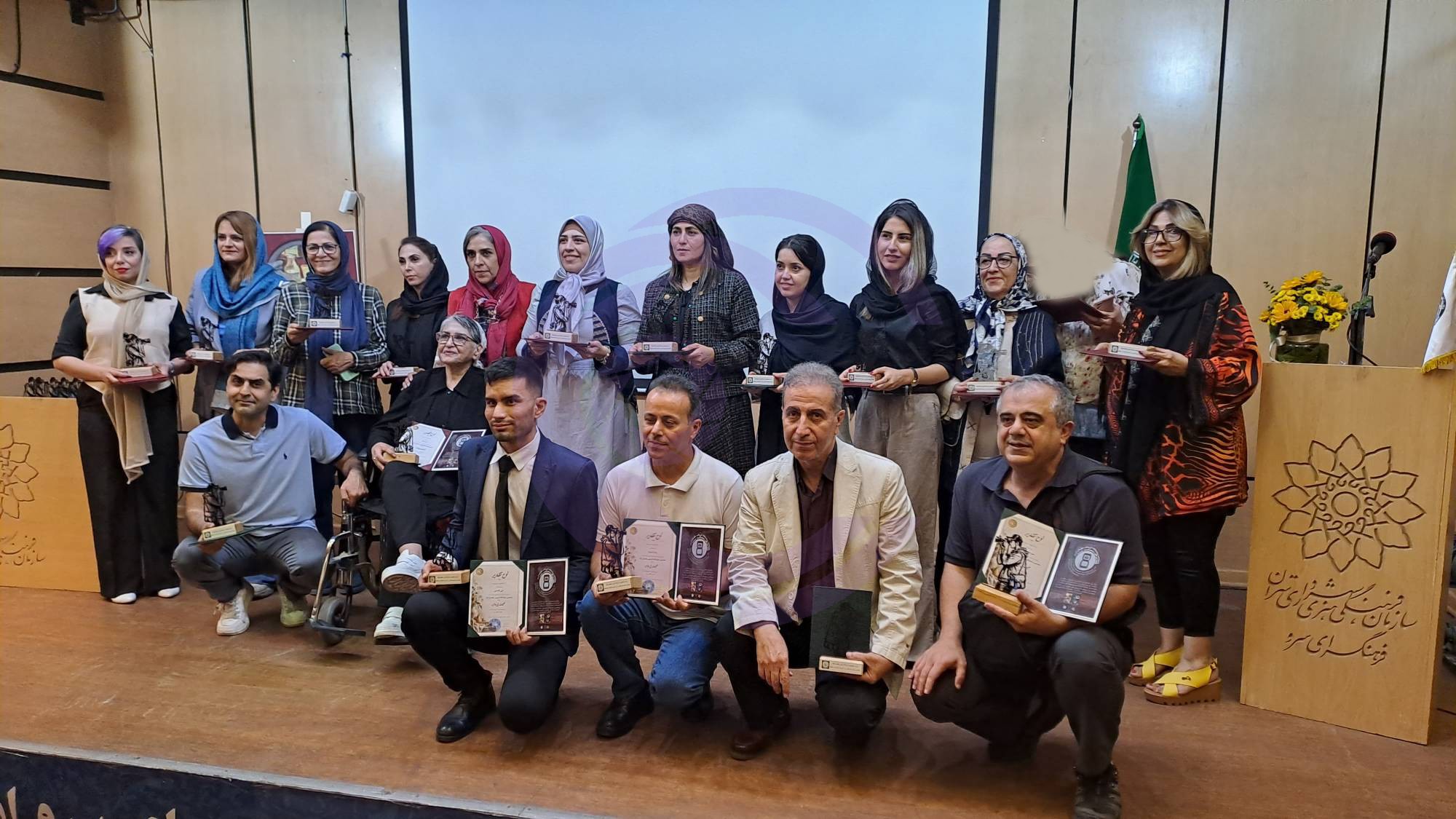نمایشگاه عکس «طبیعت بی جان» در فرهنگسرای سرو افتتاح شد