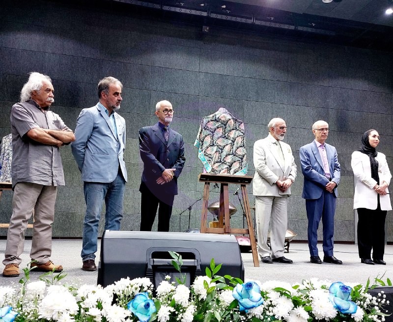 انتشار آثار دو عضو شورای عکاسی استان البرز در کتاب «بازشناخت هنر معاصر ایران»